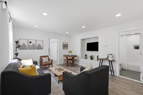 Near EMU & Ann Arbor - King Bed, AC & WiFi