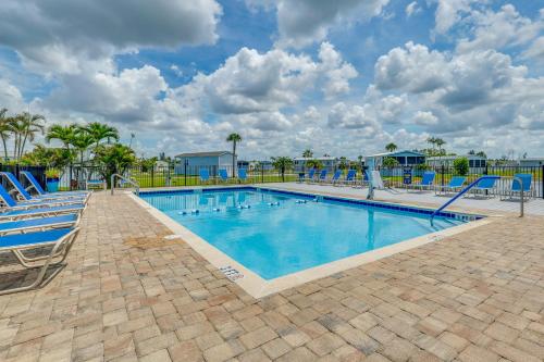 Pools, Pickleball and the Beach Trolley Steps Away in Harlem Heights