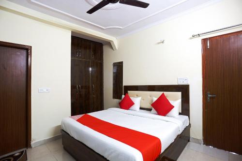 Hotel O Karan Residency – Delhi, NY