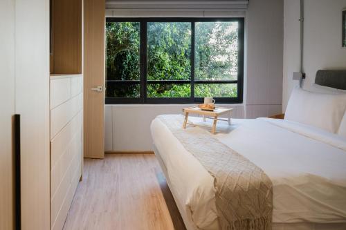 Praga Suites 7 Great 1BR Fast WiFi Beautiful View - image 4