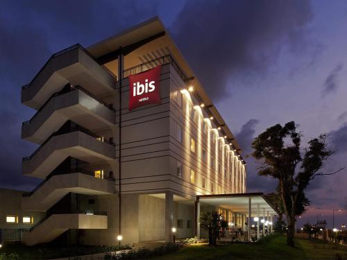 . Ibis Bata