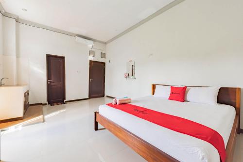 RedDoorz near GOR Sempaja Samarinda Room Type - Double Room