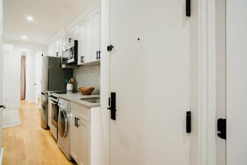 1288 UES Apartments - image 13