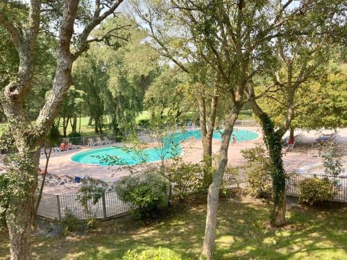 Maisonnette de tourisme avec piscine chauffée - 5 pers. - FR-1-878-78