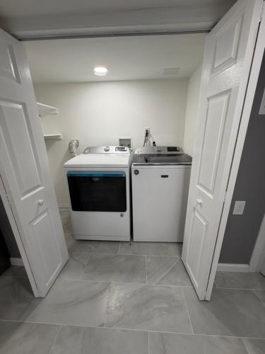 1 BDR Basement Apartment in Belleville (NJ)