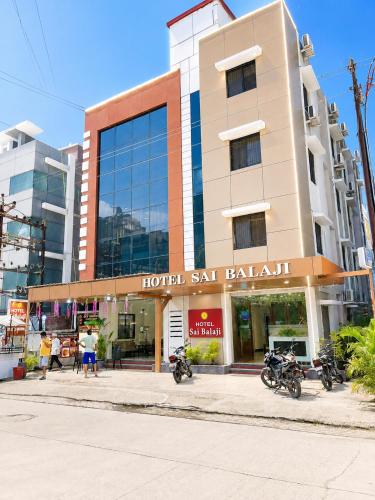 Hotel Sai Balaji, Širdi