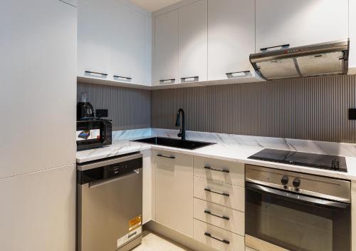 Allsopp and Allsopp - 1-Bedroom Apartment in Sky Gardens DIFC - image 12