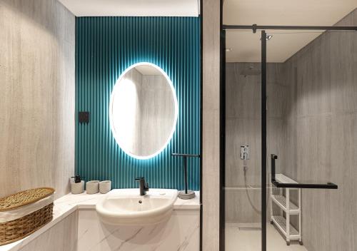 Allsopp and Allsopp - 1-Bedroom Apartment in Sky Gardens DIFC - image 13
