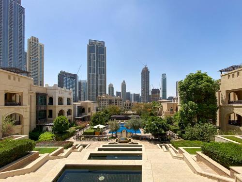 Allsopp and Allsopp - 1-Bedroom Apartment in Tajer Residences Oldtown Downtown - image 2