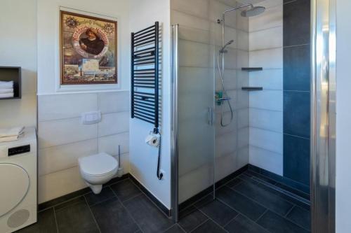 Penthouse-Deck-8 - image 4