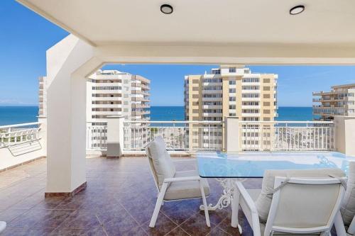Apartamento con 3BDR sea view