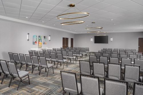 Homewood Suites by Hilton Midland - image 33