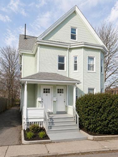 Cozy 2BR Near Tufts Sleep 5 in Medford
