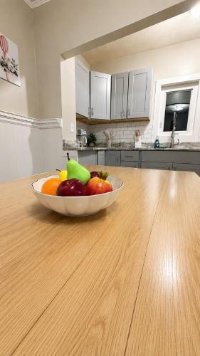 Cozy 2BR Near Tufts Sleep 5 in Medford