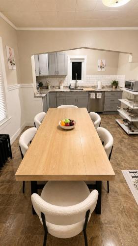 Cozy 2BR Near Tufts Sleep 5 in Medford