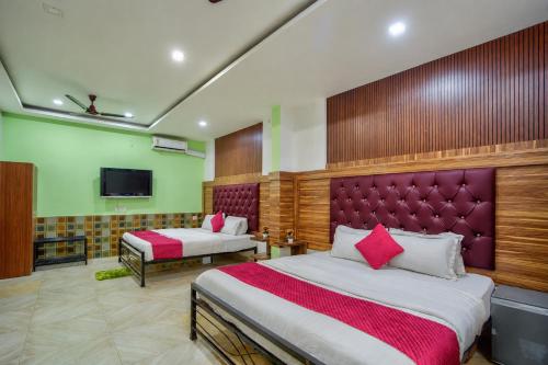 Hotel bright house