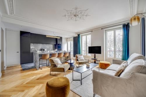 Magnificent apartment - 3BR/ 8P - Europe - image 13