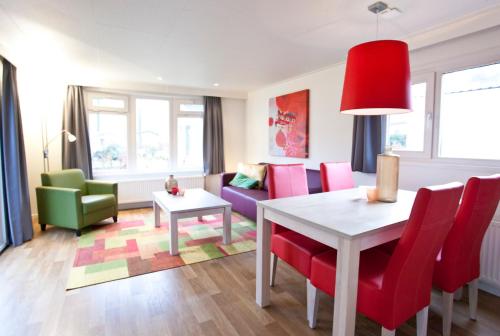 EuroParcs De Hooge Veluwe Room Type - Chalet met 2 slaapkamers -Unique 4