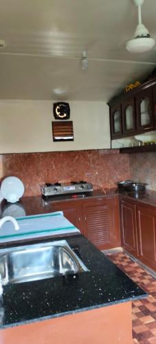 Crystal cruis House Boat - image 3