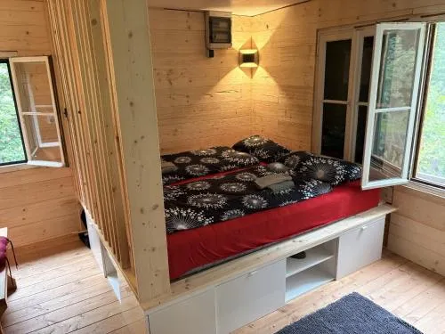 Waldhütte in Grebenstein, Deutschland