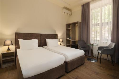 Elysium Gallery Hotel
