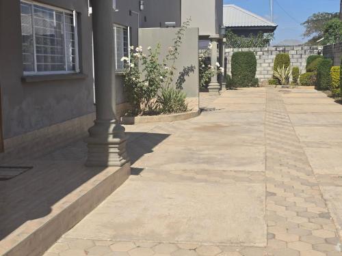 Zuba Self-Catering Apartments - image 3