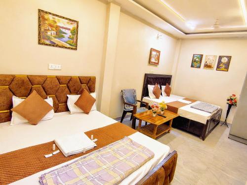 Shree laxmi homestay near kashi Vishwanath temple - Varanasi Shree laxmi homestay near kashi Vishwanath temple - Varanasi