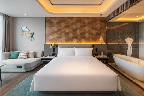 room detail thumbnail 1