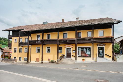 Gasthof-Metzgerei-Pension Schierlitz - Bayerisch Eisenstein Gasthof-Metzgerei-Pension Schierlitz - Bayerisch Eisenstein