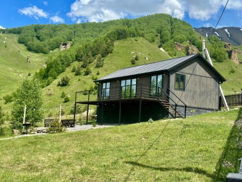 . Uno Cottage Kazbegi