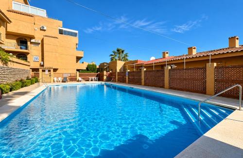 Sunny Beach Estepona – khách sạn tại Puerto de Estepona