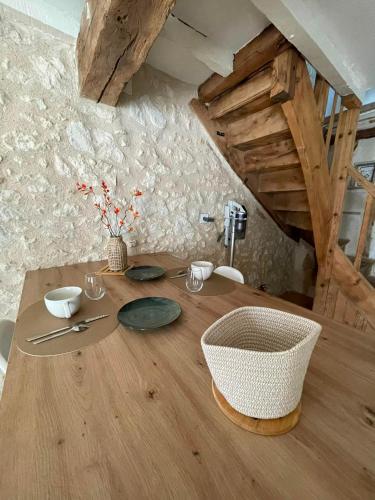 Létesítmények, La Pierre Pourpre in Eymet