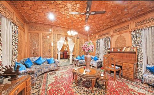 Heritage Amina Group Of Houseboats photo 3