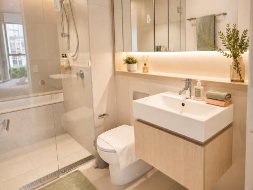 Luxury CBD Apartment - 1 Min to Darling Harbour - image 2