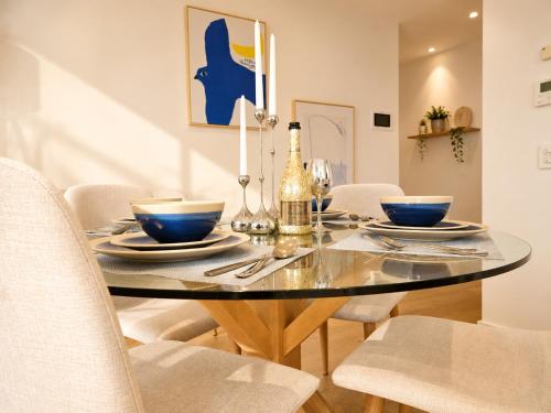 Luxury CBD Apartment - 1 Min to Darling Harbour - image 4