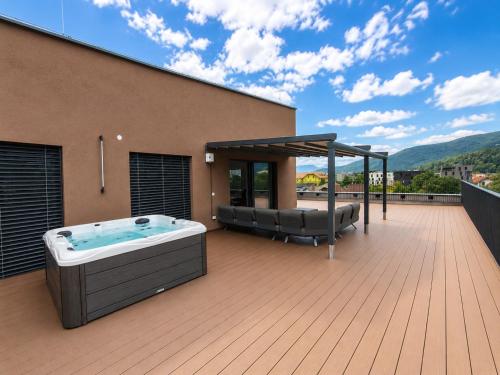 Prestige Rooftop Apartments Viva with Hot Tub – khách sạn tại Studenci