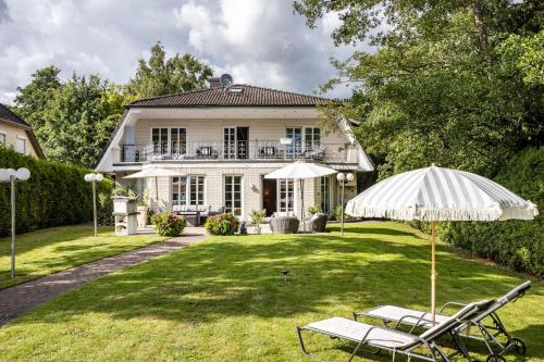 Exklusive Traumvilla mit Sauna, Hamburg