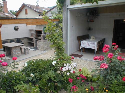 Welcoming flat in a stunning montain scenery in Luzenac