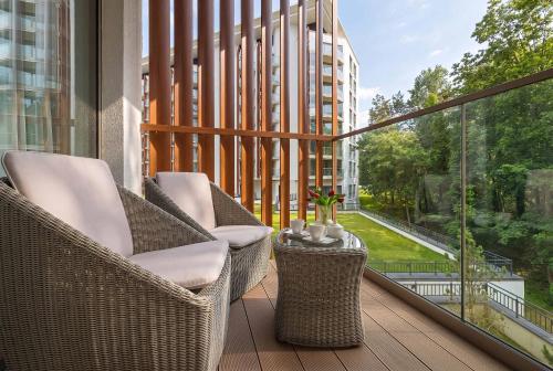Przytulne Apartamenty Blisko Plaży z Parkingiem by Noclegi Renters - image 3