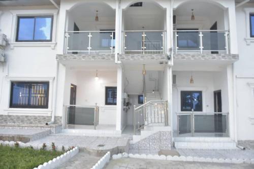 A 2-bedroom Apartment in 4 Unit block in บัวอา