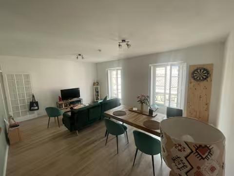 Grand appartement T2 - Centre historique