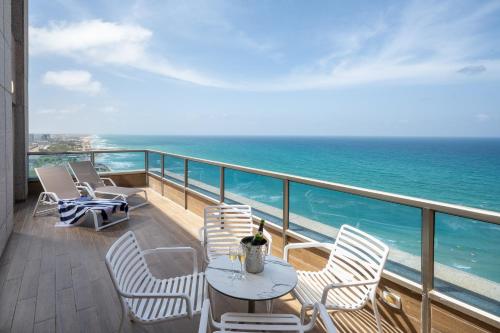 Balkon/Terrasse, Leonardo Plaza Haifa in Haifa