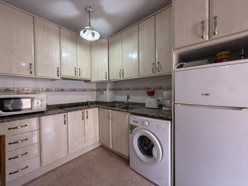 Apartamento en Penismar II - image 2
