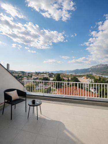 AAA Luxury Suites Split with Pool 2