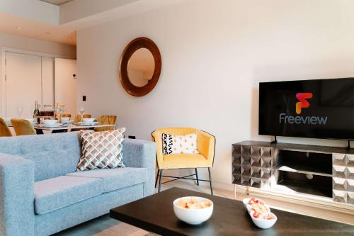 SETL Apartment 701