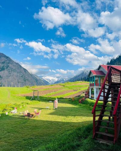 Venus Guest House Lalazar in Naran