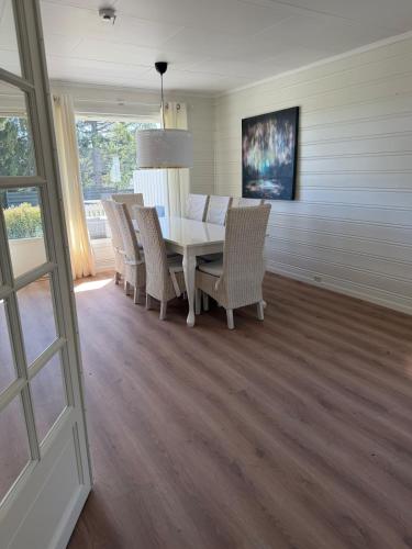 Cozy four bedroom House direct to forest close to sea, city and all amenities in Hamar