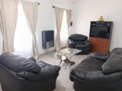 Casa Luminosa Con patio y garaje in 헤네랄 알바라도