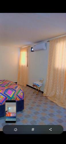 Studio chambre salon meuble in Ndiebene