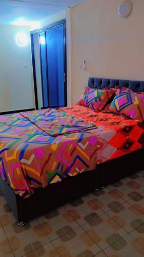 Studio chambre salon meuble in Ndiebene